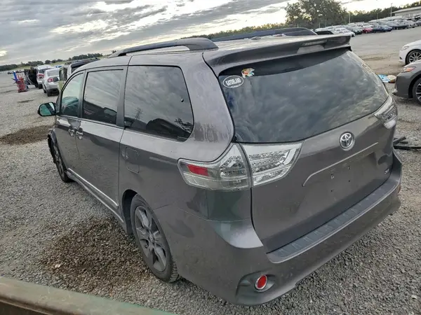 5TDXK3DC7GS755569 2016 TOYOTA SIENNA - Image 2