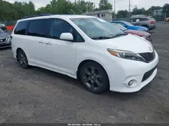 5TDXK3DC7GS763512 2016 TOYOTA SIENNA