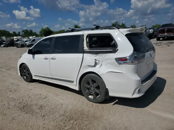 5TDXK3DC8GS762627 2016 TOYOTA SIENNA - Image 2