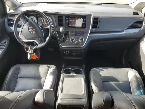 5TDXK3DC9GS719771 2016 TOYOTA SIENNA - Image 8