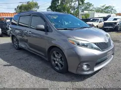 5TDXK3DC9GS719995 2016 TOYOTA SIENNA