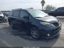 5TDXK3DC9GS720810 2016 TOYOTA SIENNA
