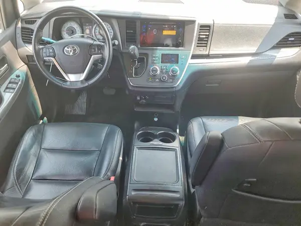 5TDXK3DC9GS752950 2016 TOYOTA SIENNA - Image 8