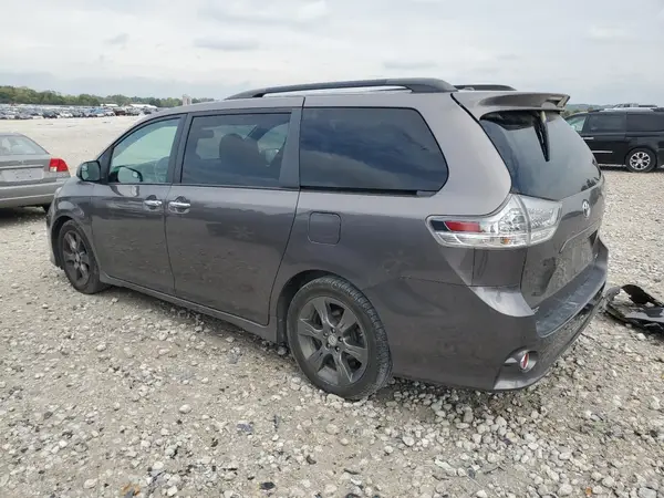 5TDXK3DC9GS755928 2016 TOYOTA SIENNA - Image 2