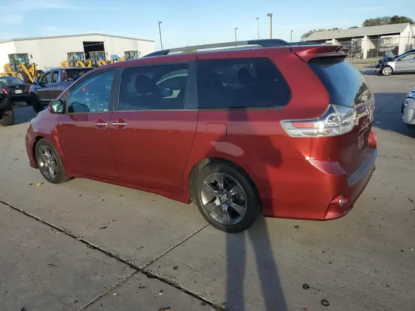 5TDXK3DC9GS757498 2016 TOYOTA SIENNA - Image 2