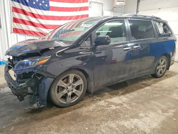 5TDXK3DC9GS760739 2016 TOYOTA SIENNA - Image 1