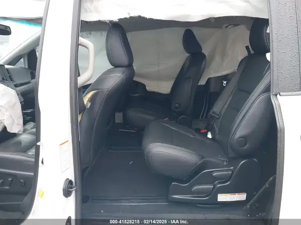 5TDXK3DC9GS765651 2016 TOYOTA SIENNA - Image 8