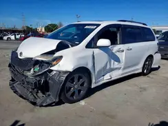 5TDXK3DCXGS721870 2016 TOYOTA SIENNA