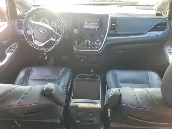 5TDXK3DCXGS721870 2016 TOYOTA SIENNA - Image 8