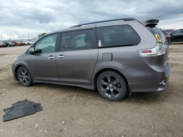 5TDXK3DCXGS732187 2016 TOYOTA SIENNA - Image 2