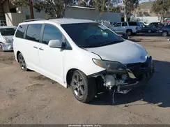 5TDXK3DCXGS736336 2016 TOYOTA SIENNA
