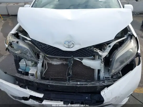 5TDXK3DCXGS738037 2016 TOYOTA SIENNA - Image 8