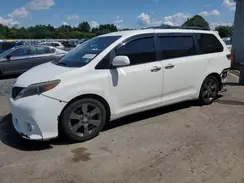 5TDXK3DCXGS752276 2016 TOYOTA SIENNA