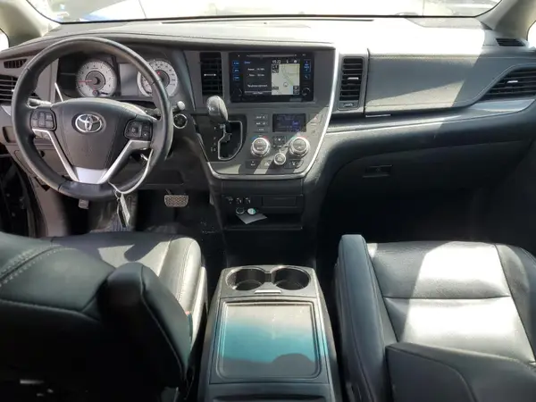 5TDXK3DCXGS761141 2016 TOYOTA SIENNA - Image 8