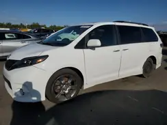 5TDXK3DCXGS764461 2016 TOYOTA SIENNA