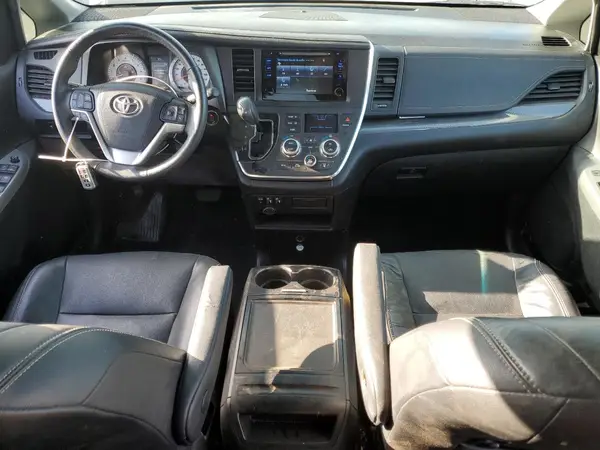 5TDXK3DCXGS764461 2016 TOYOTA SIENNA - Image 8
