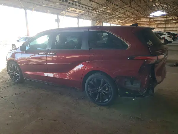 5TDXRKEC0MS007598 2021 TOYOTA SIENNA - Image 2