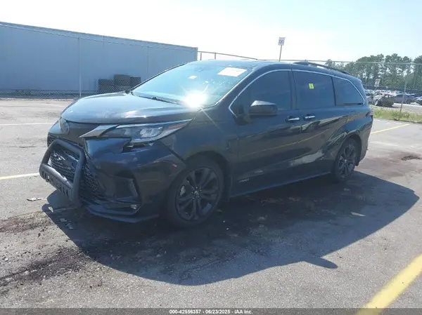 5TDXRKEC0MS019167 2021 TOYOTA SIENNA - Image 2
