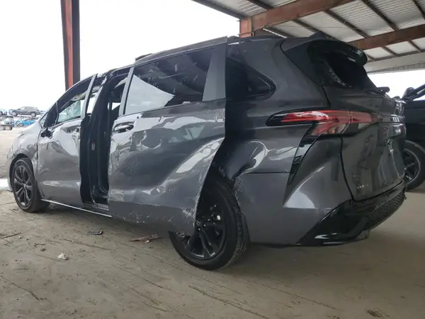 5TDXRKEC0SS229510 2025 TOYOTA SIENNA - Image 2