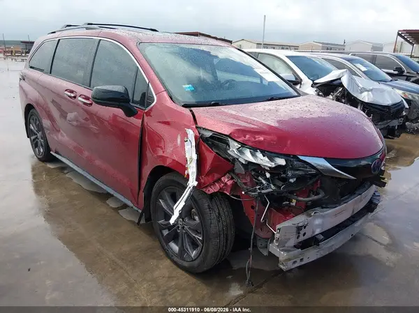 5TDXRKEC1NS083669 2022 TOYOTA SIENNA - Image 1