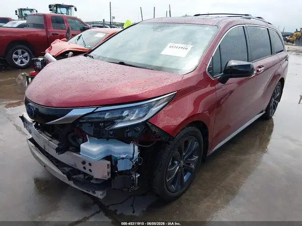 5TDXRKEC1NS083669 2022 TOYOTA SIENNA - Image 2