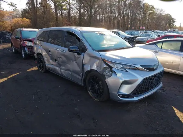 5TDXRKEC2MS023107 2021 TOYOTA SIENNA - Image 1