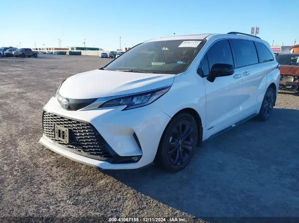 5TDXRKEC2MS051179 2021 TOYOTA SIENNA - Image 2