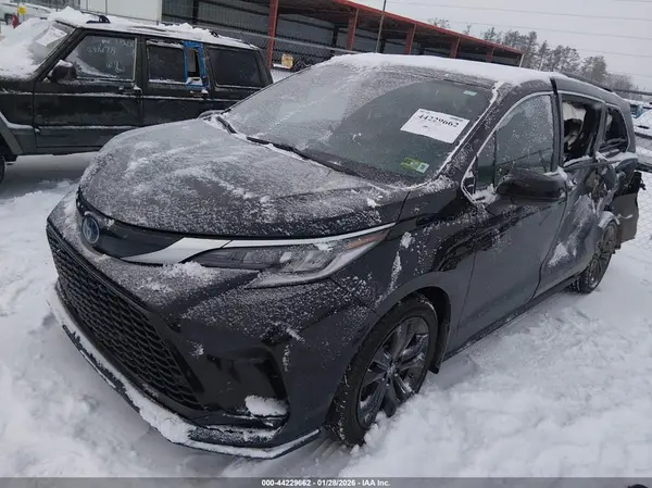 5TDXRKEC2NS075371 2022 TOYOTA SIENNA - Image 2
