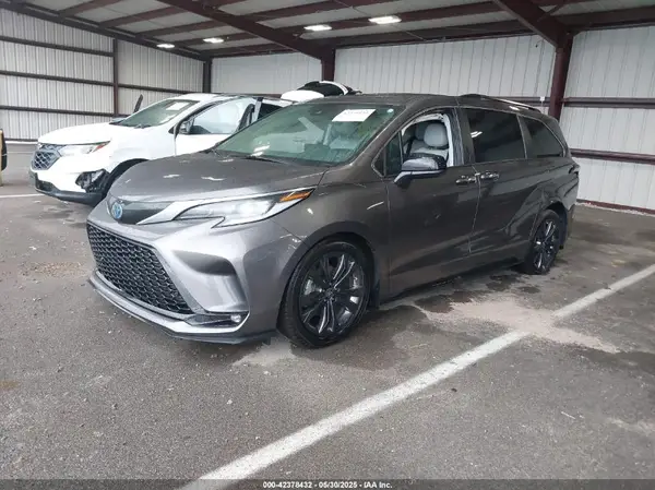 5TDXRKEC2NS121328 2022 TOYOTA SIENNA - Image 2
