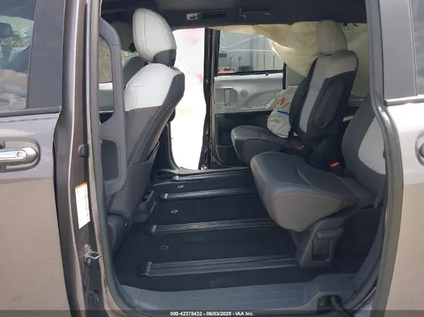 5TDXRKEC2NS121328 2022 TOYOTA SIENNA - Image 8