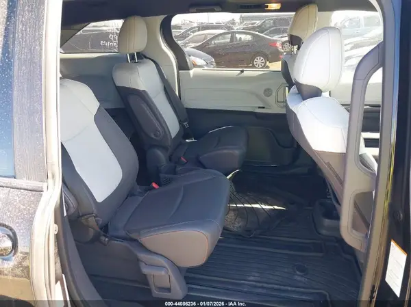 5TDXRKEC3MS003206 2021 TOYOTA SIENNA - Image 8