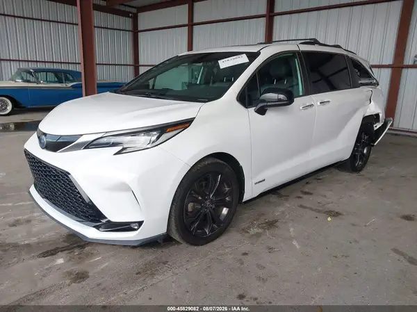 5TDXRKEC4MS007765 2021 TOYOTA SIENNA - Image 2