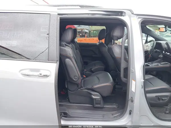 5TDXRKEC4PS142328 2023 TOYOTA SIENNA - Image 8