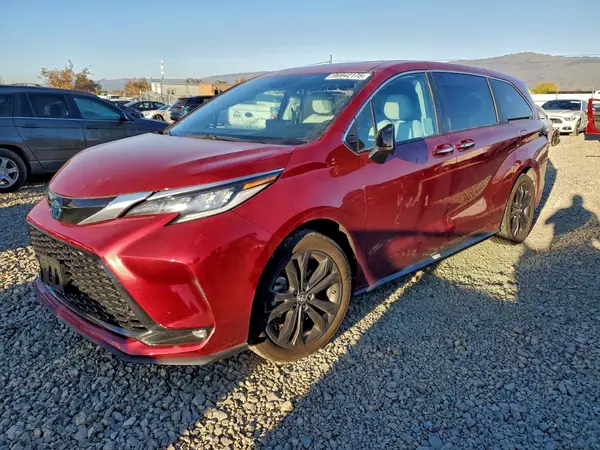 5TDXRKEC4PS162160 2023 TOYOTA SIENNA - Image 1