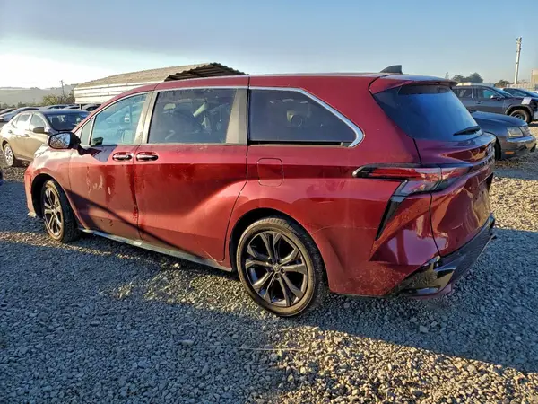 5TDXRKEC4PS162160 2023 TOYOTA SIENNA - Image 2