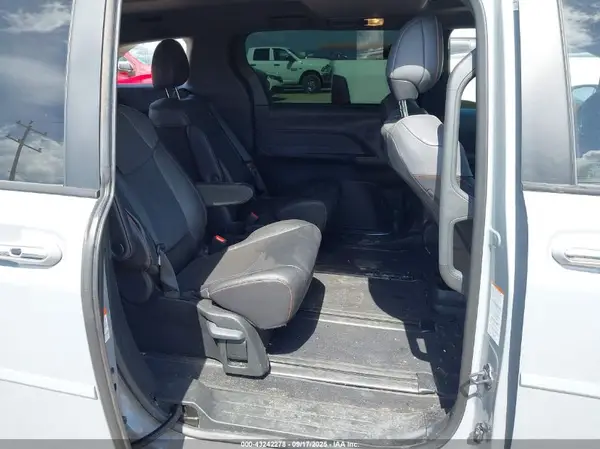 5TDXRKEC4RS213434 2024 TOYOTA SIENNA - Image 8