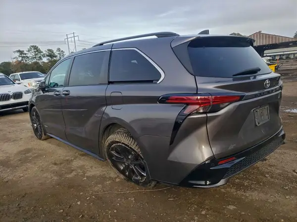 5TDXRKEC5MS048860 2021 TOYOTA SIENNA - Image 2
