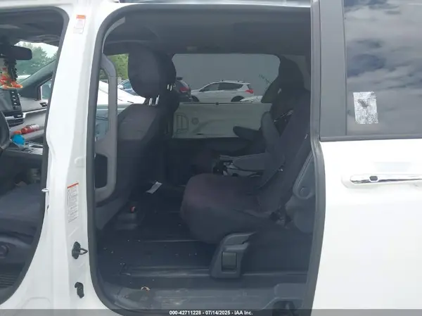 5TDXRKEC5PS170140 2023 TOYOTA SIENNA - Image 8
