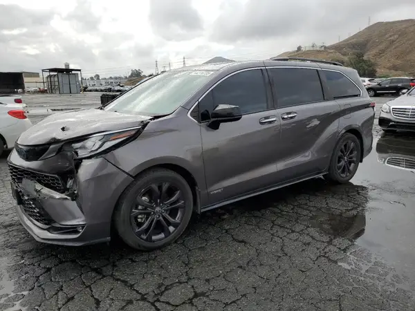 5TDXRKEC6MS025572 2021 TOYOTA SIENNA - Image 1