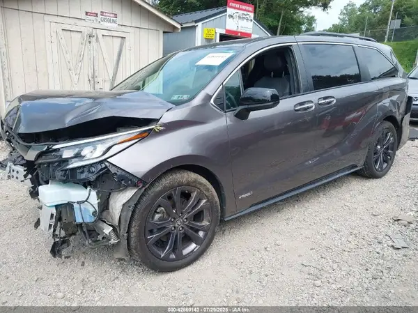 5TDXRKEC7MS065630 2021 TOYOTA SIENNA - Image 2