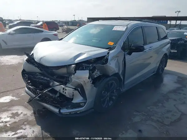 5TDXRKEC7NS112866 2022 TOYOTA SIENNA - Image 2