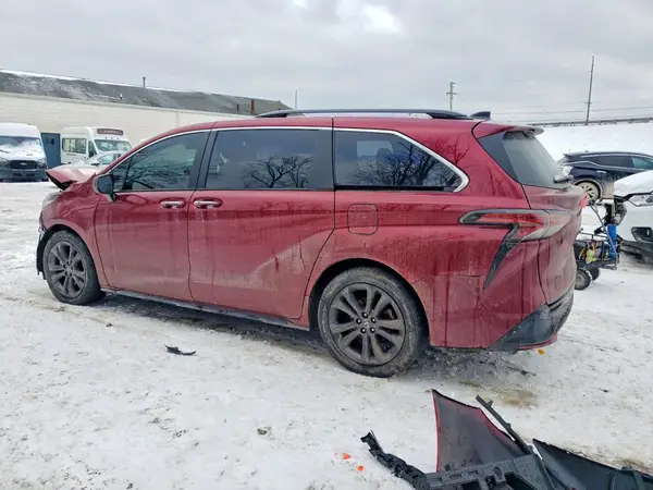 5TDXRKEC7NS135435 2022 TOYOTA SIENNA - Image 2