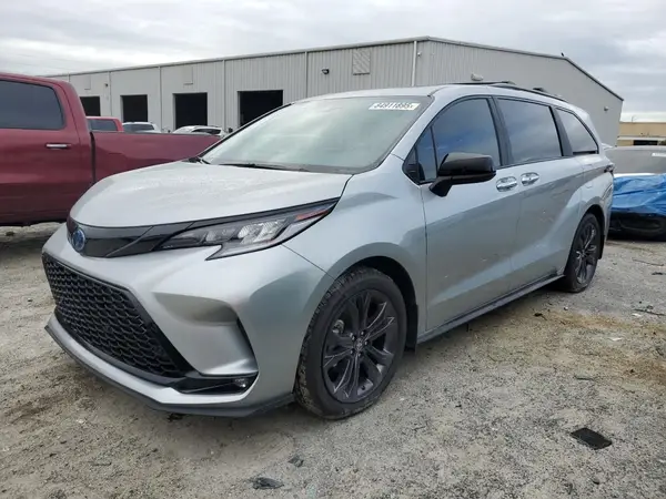 5TDXRKEC7SS228807 2025 TOYOTA SIENNA - Image 1
