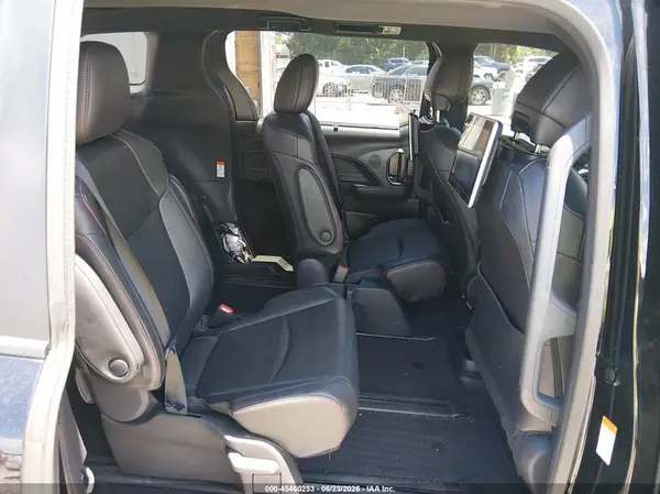 5TDXRKEC7SS252542 2025 TOYOTA SIENNA - Image 8