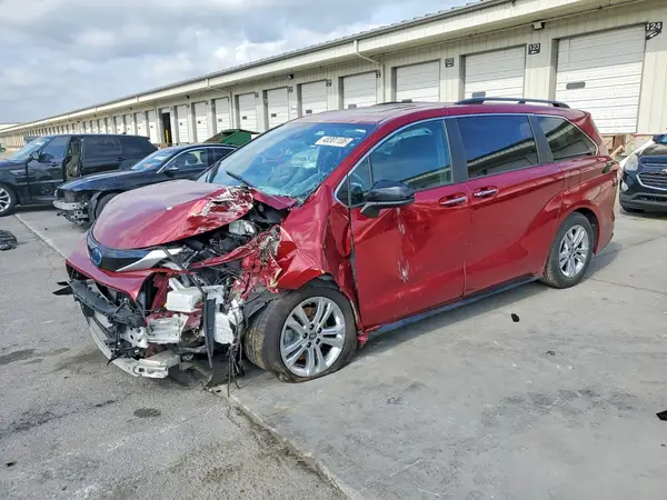 5TDXRKEC8NS078310 2022 TOYOTA SIENNA - Image 1