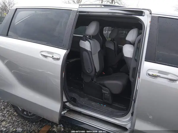 5TDXRKEC8PS170827 2023 TOYOTA SIENNA - Image 8