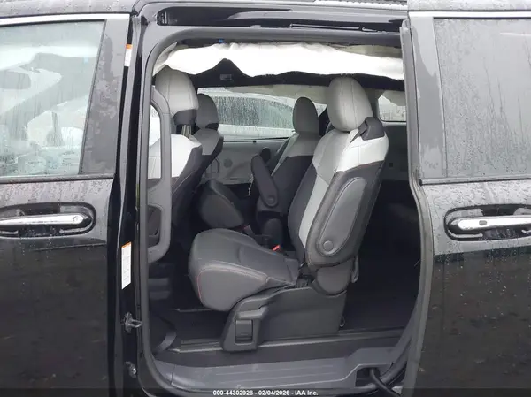 5TDXRKEC8RS207538 2024 TOYOTA SIENNA - Image 8