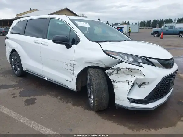 5TDXRKEC9MS037926 2021 TOYOTA SIENNA - Image 1