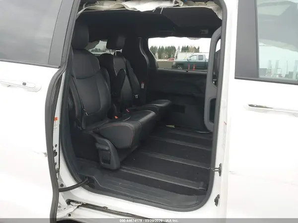 5TDXRKEC9MS037926 2021 TOYOTA SIENNA - Image 8