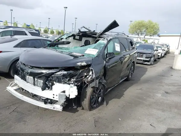 5TDXRKEC9TS291540 2026 TOYOTA SIENNA - Image 2